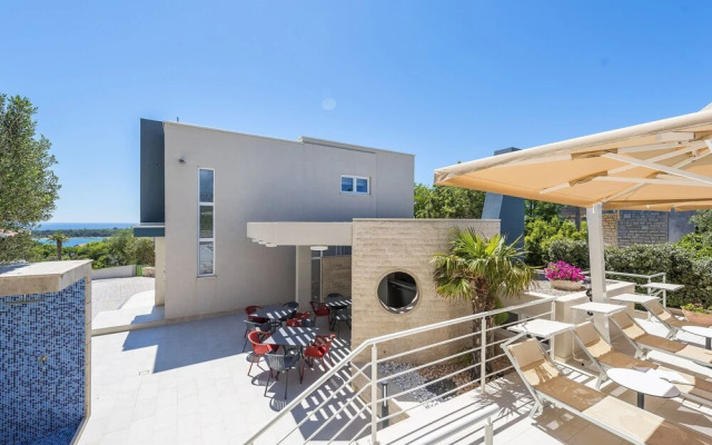 Deluxe apartments Dyana