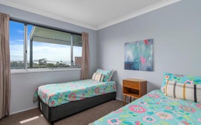 Sea View, 3 Hodgson Street