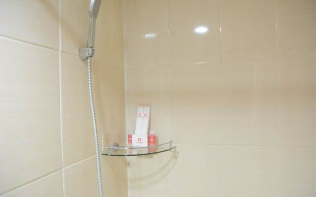 New Furnish 1BR Apartment The Oasis near Lippo Cikarang