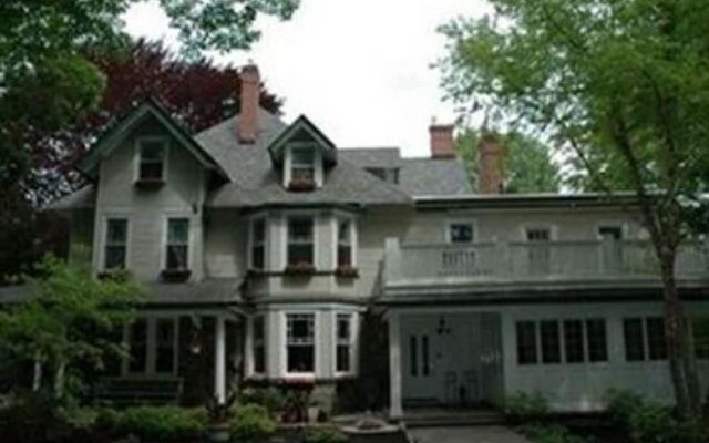 Wayne Bed & Breakfast Inn