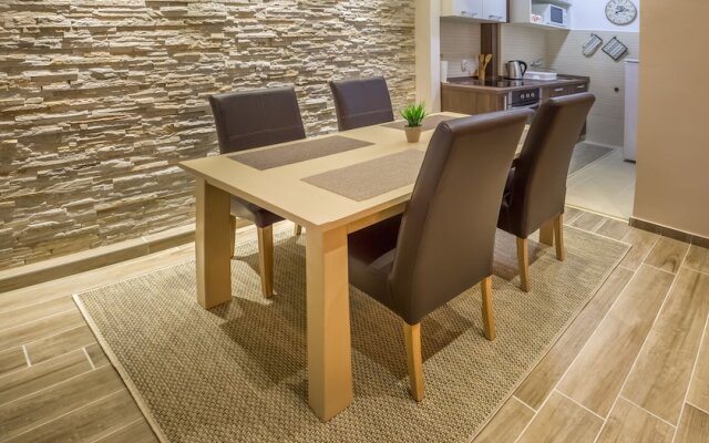 Feel Belgrade Downtown Apartment