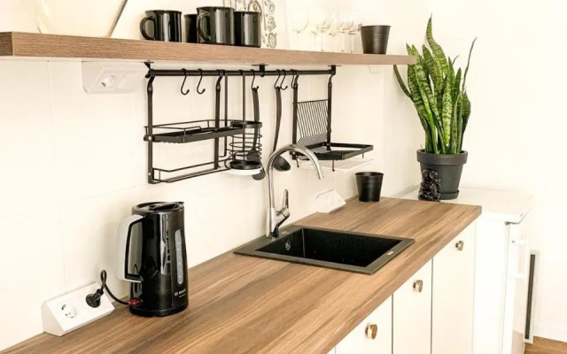 Birdie Home at Nauky metro