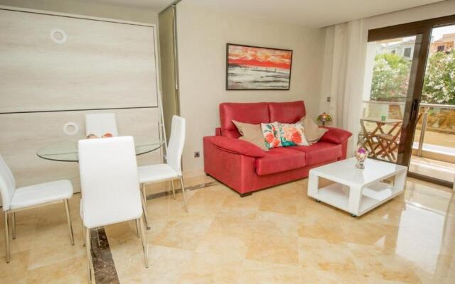 Marina Del Castillo 104