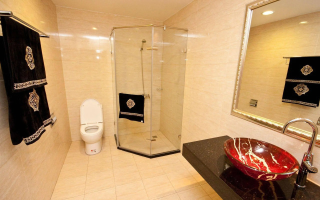 Jun Long Business Hotel