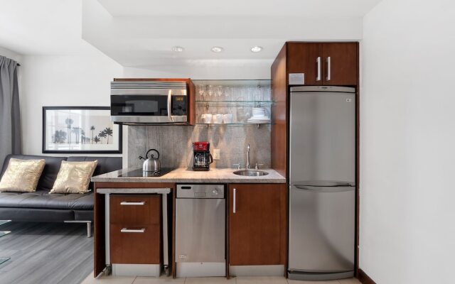 Strand Ocean Dr Suites by SV Rentals