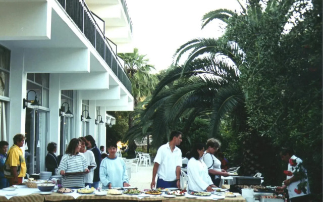 Ipsos Beach Hotel