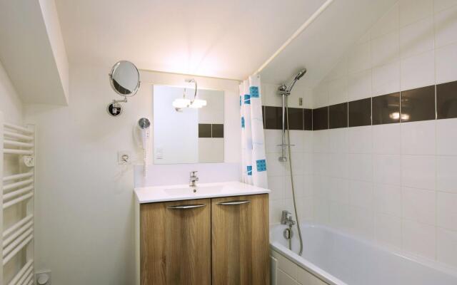 Alluring apartment in Auris en Oisans with balcony