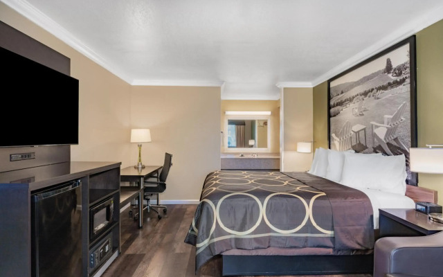 Super 8 by Wyndham Ukiah