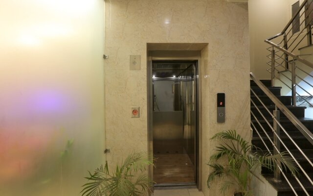 Hotel Lemon Suites & Banquet Noida Sector 62