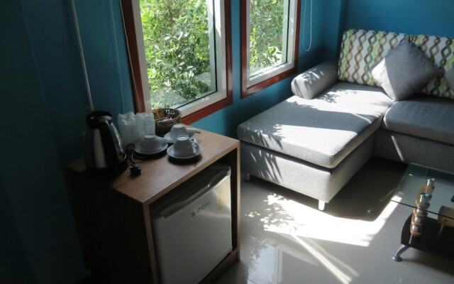 The Noi House and Restaurant Sunrise
