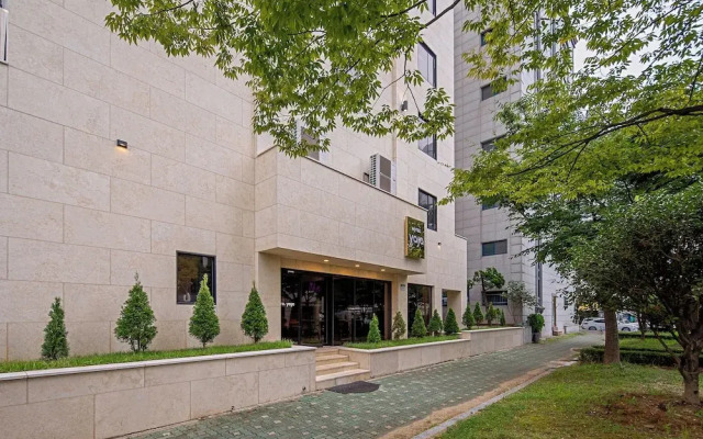 Yaja Hotel Peace Square branch