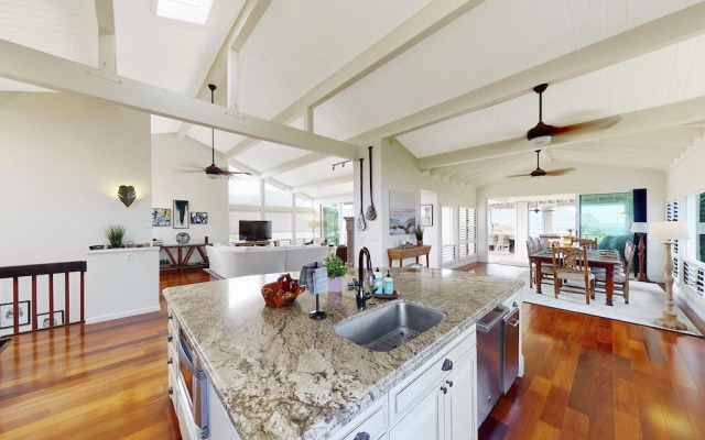 Punahele 3 Bedroom Home by RedAwning