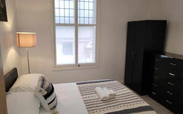 Central 2bed Apartment w/parking