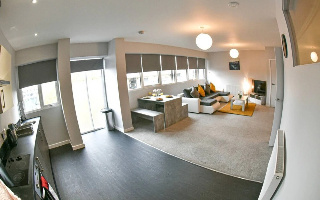 Massive 2bd Central Ipswich