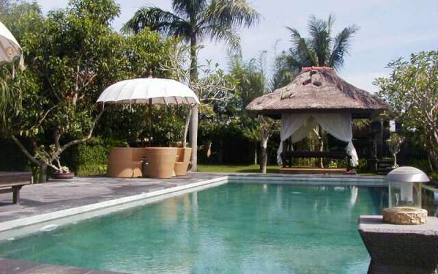 Batuan Villa