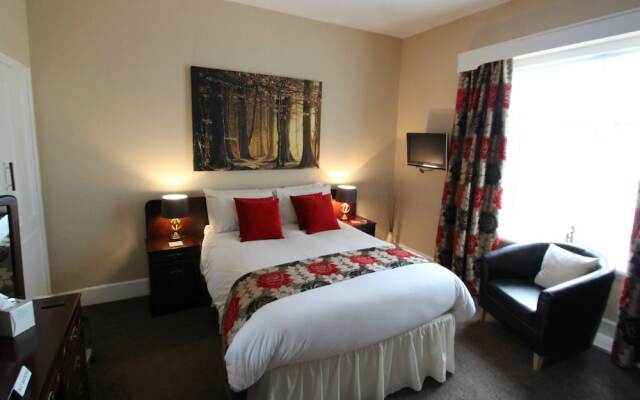 The Highlander Hotel