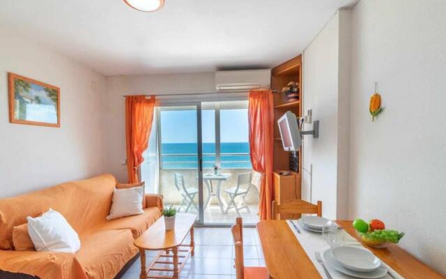 13-02 Bonito estudio con vistas al mar