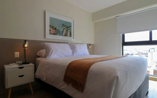 w Spectacular 2BR With Balcony in Miraflores