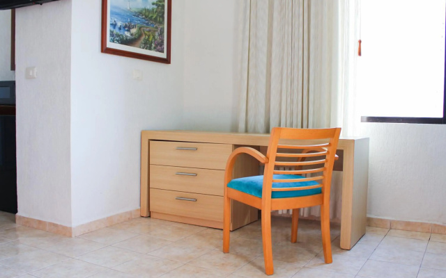 Hotel & Suites Real del Lago