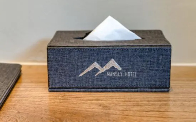 Man · Hotel（Kunming Railway Station Tangzixiang Subway station store）