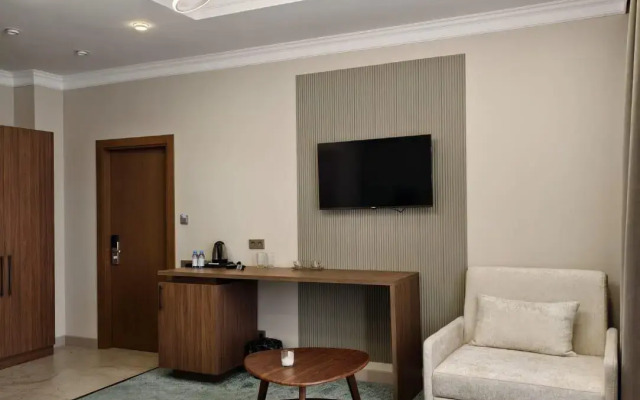 Radamis Hotel (Радамис)