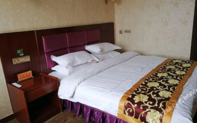 Ninth five year Express Hotel(特克斯九五精品酒店)