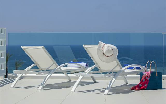 King Evelthon Beach Hotel & Resort