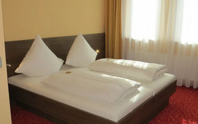 Ates Hotel Lampertheim by Aurum