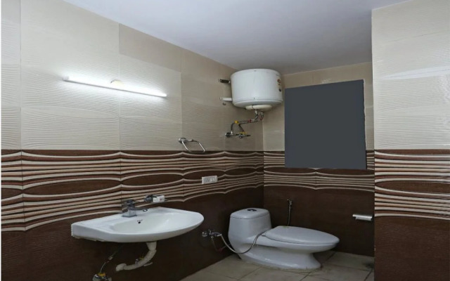 Signature Crest Sareen Villa