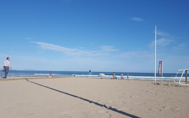 Apartamento a 50 metros de la playa Muchavista