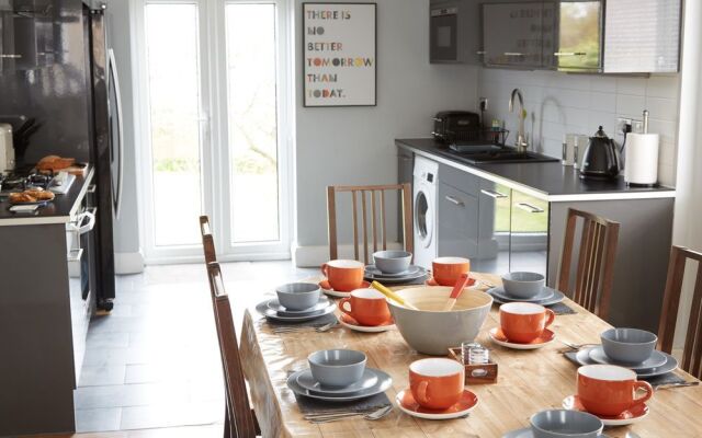 Thomas Deluxe Bungalow