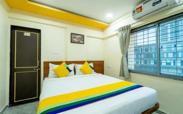 Itsy Hotels Anand Executive, Near Amanora