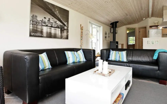 6 Person Holiday Home in Jerup