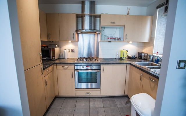 Remarkable 2-bed Apartment With Sea View