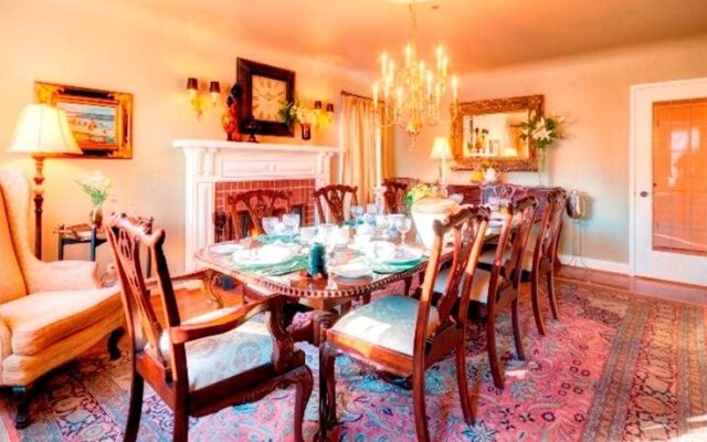 English Bay Inn Bed and Breakfast