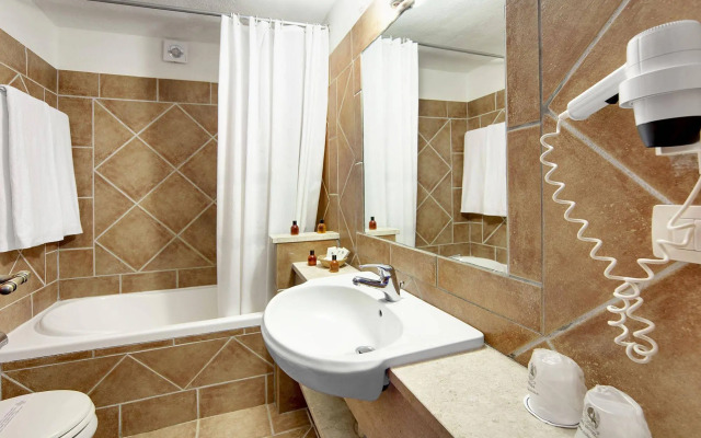 Colonna Beach Hotel Marinella