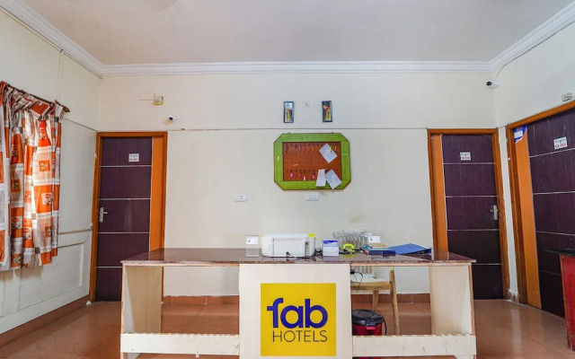 Fabhotel Nest Inn Service Apartment
