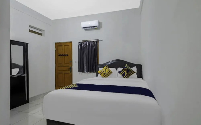 OYO Life 2412 Mandala Residence