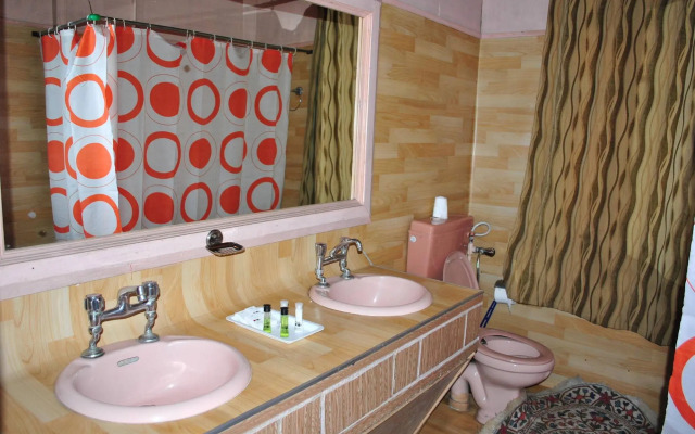 Zaffer Group of Houseboats