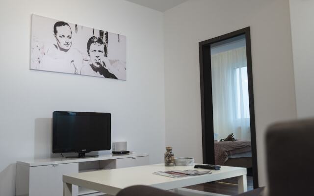 Axis Apartments