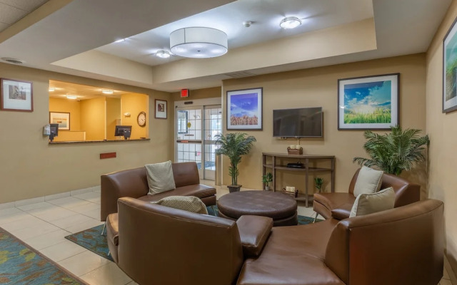 Candlewood Suites South Bend Airport, an IHG Hotel