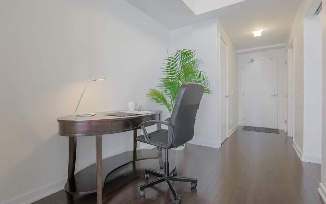 Noel Suites - York and Simcoe