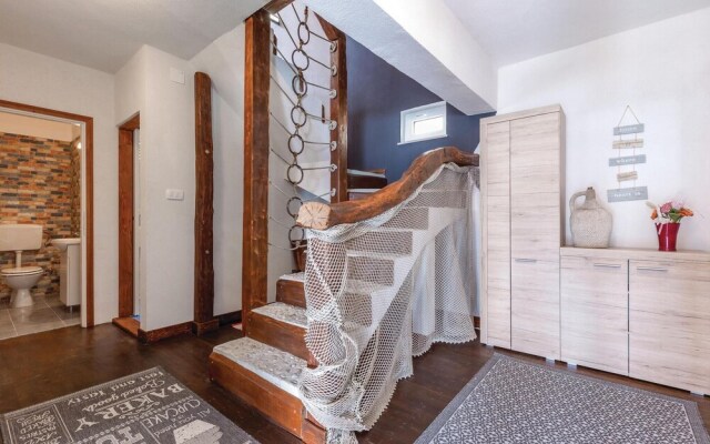 Beautiful Home in Dramalj With Wifi and 2 Bedrooms