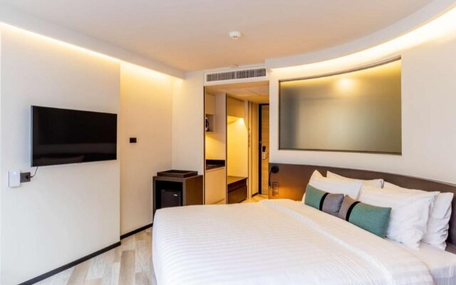 Seekers Finders Rama IV Hotel, SureStay Collection by BW