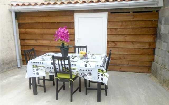 House With 3 Bedrooms in Blaye, With Enclosed Garden and Wifi