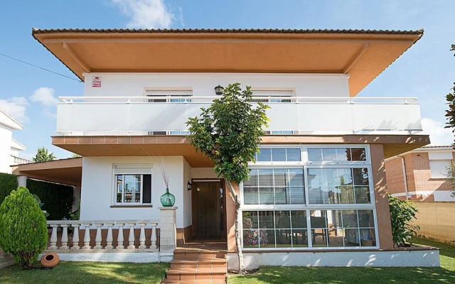 Tania House