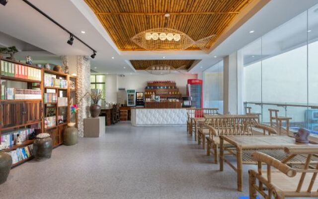 West Island Story Inn