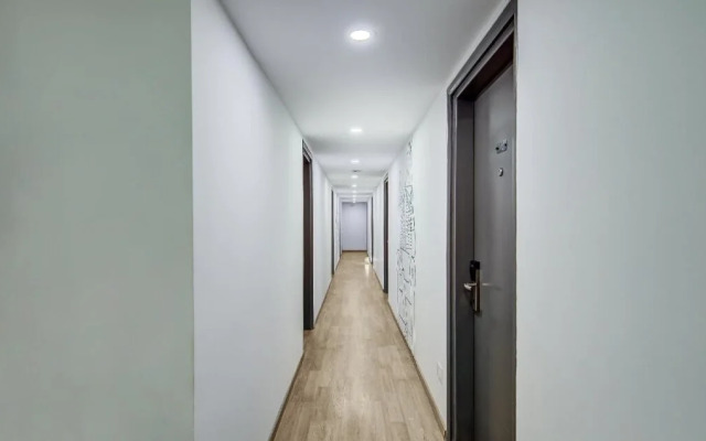 OYO Townhouse 046 Khar West Station