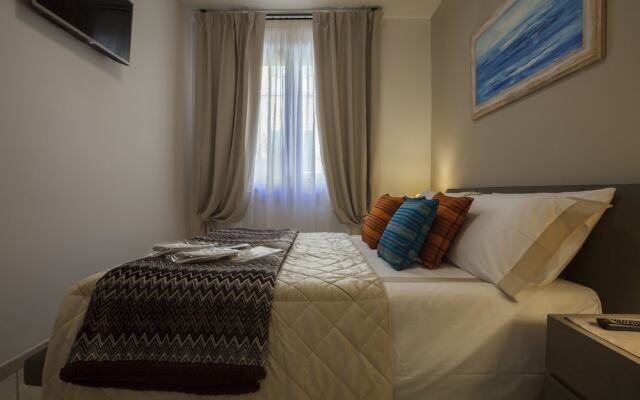 The Golden House Florence Suite
