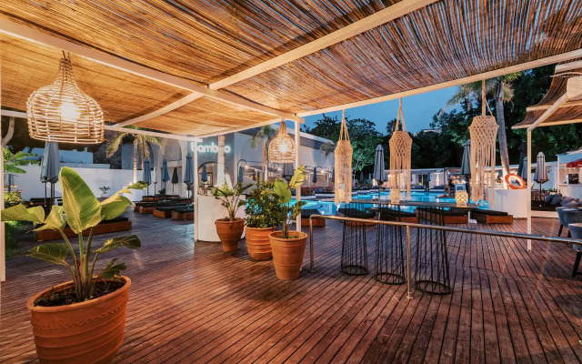 Bamboo Suites Adults Only